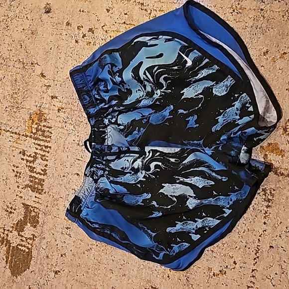 Nike Drifit Women's Athletic Shorts - Picture 1 of 7